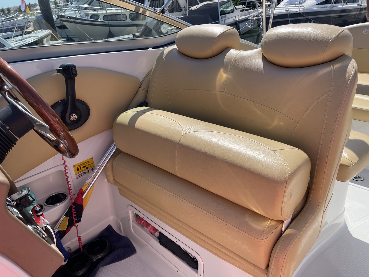 Crownline 280 CR — foto 13 van 37