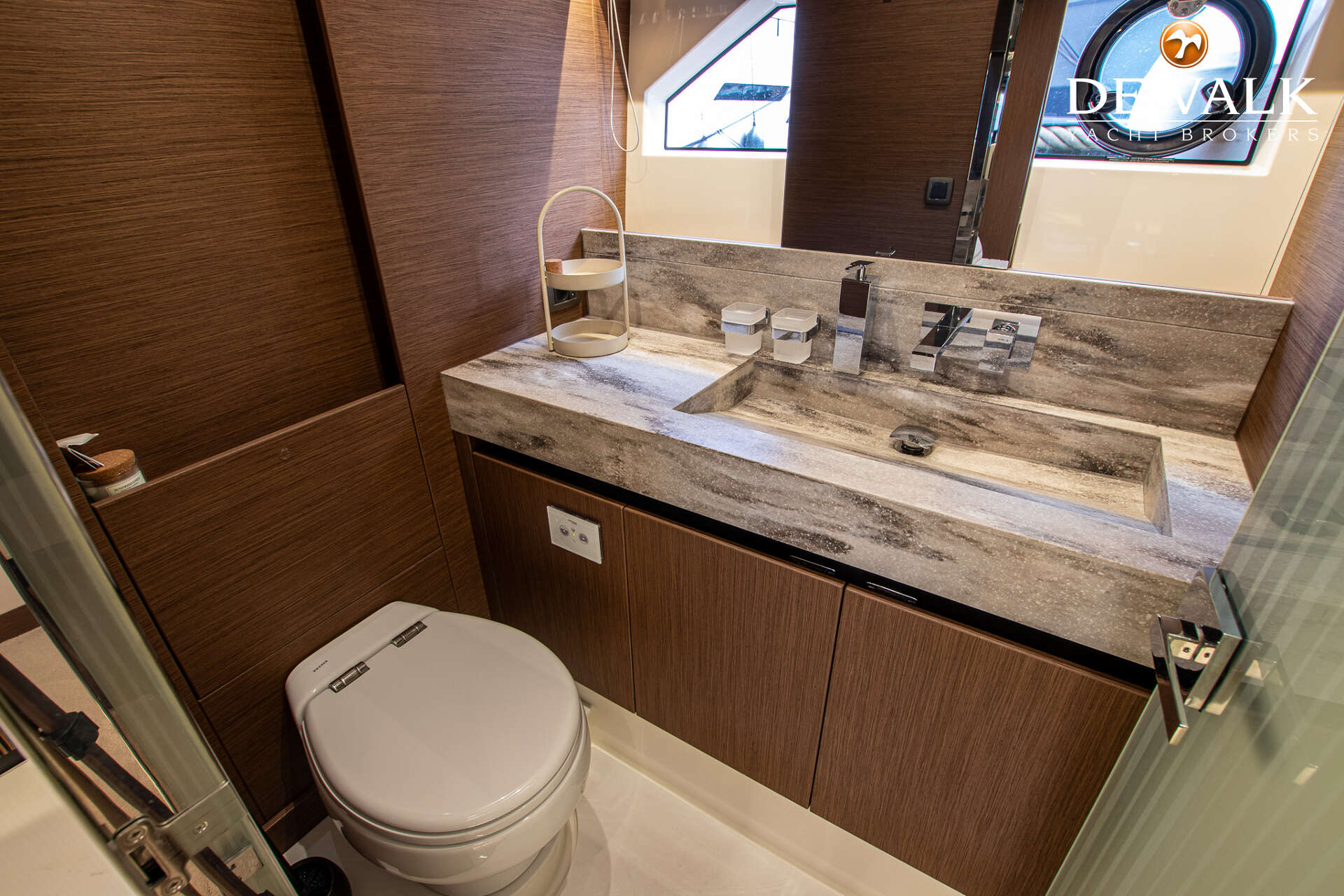 Prestige X70 — foto 33 van 44