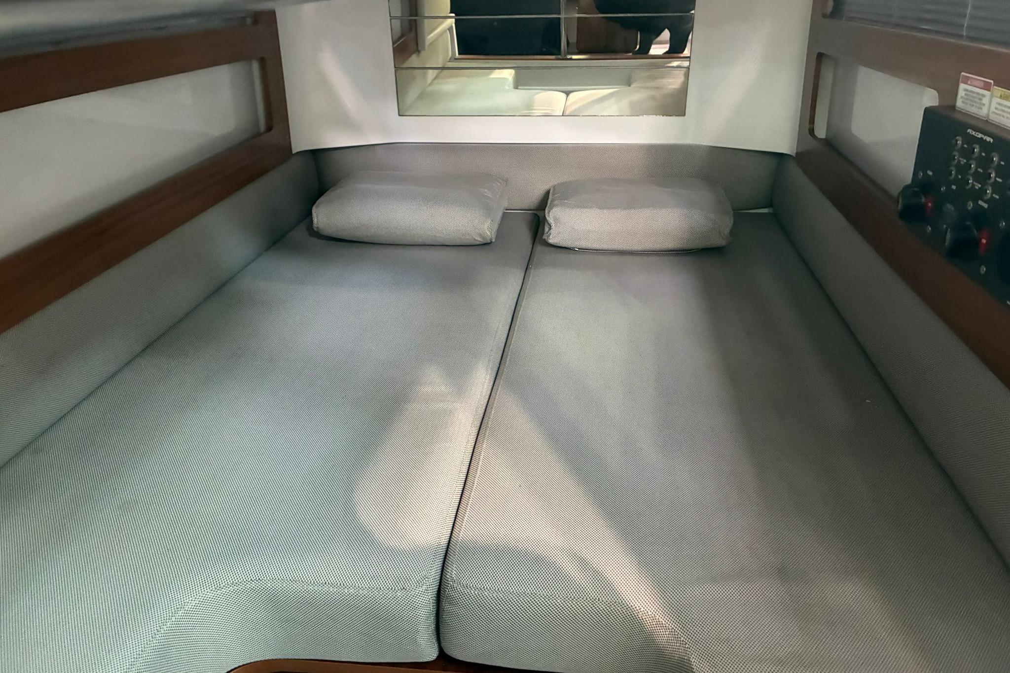 Axopar 28 CABIN — foto 33 van 39