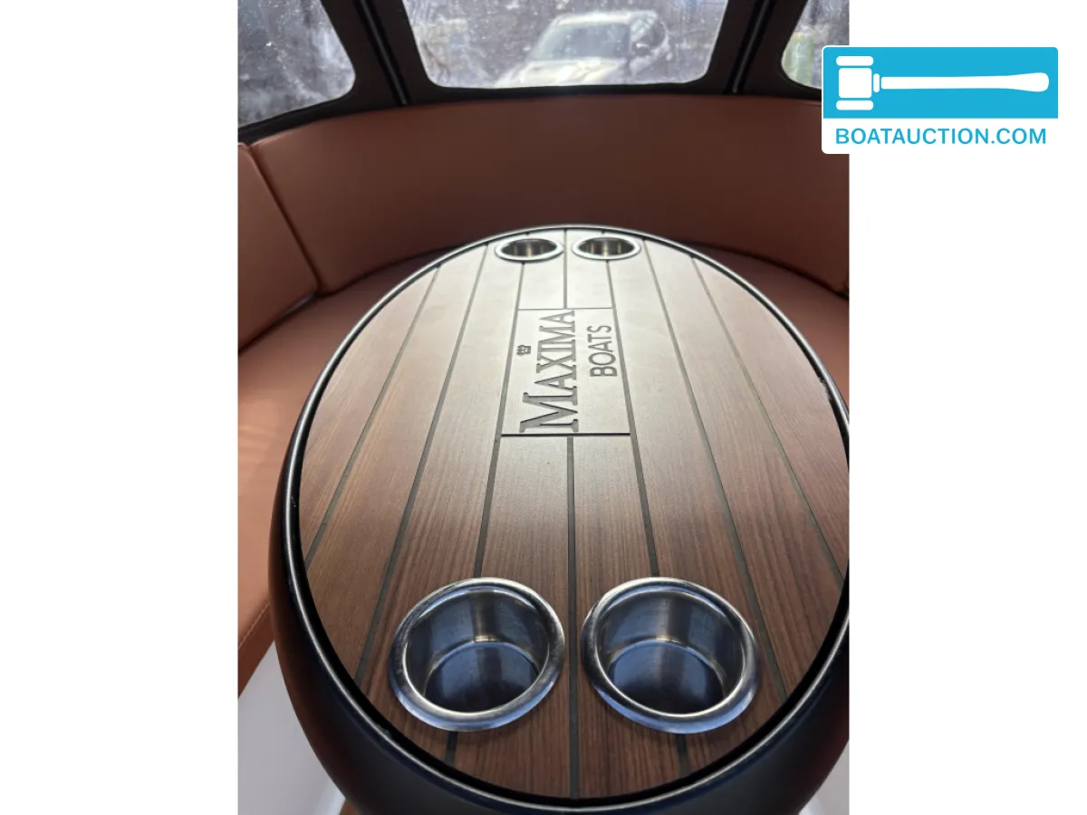 Maxima 600 Tender — foto 12 van 19