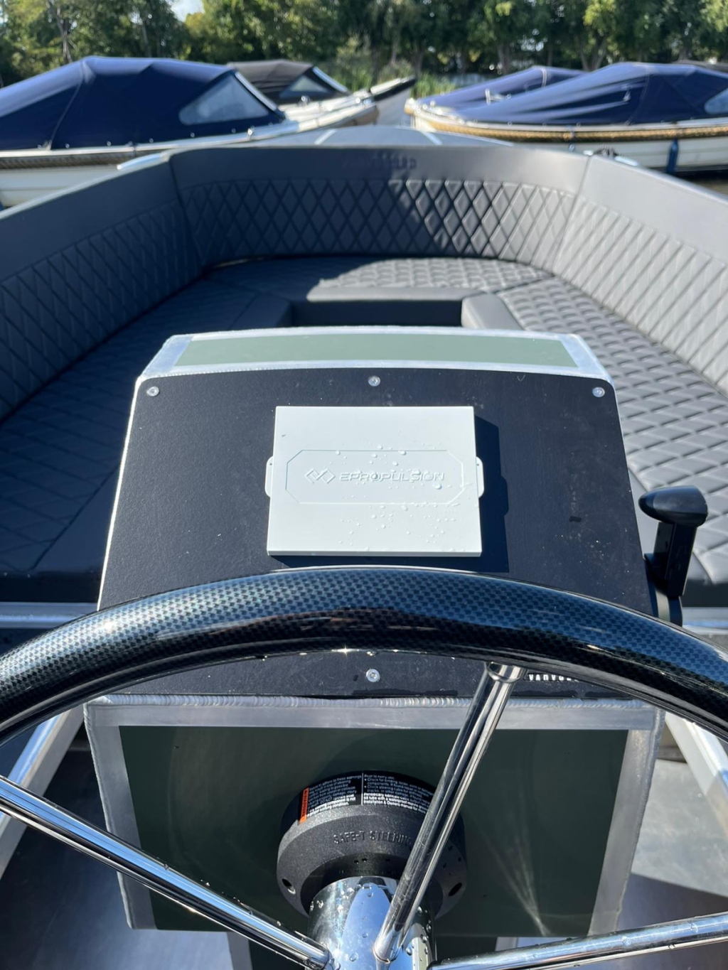 Van Vossen 650 plugin E tender aluminium elektrisch — foto 11 van 16
