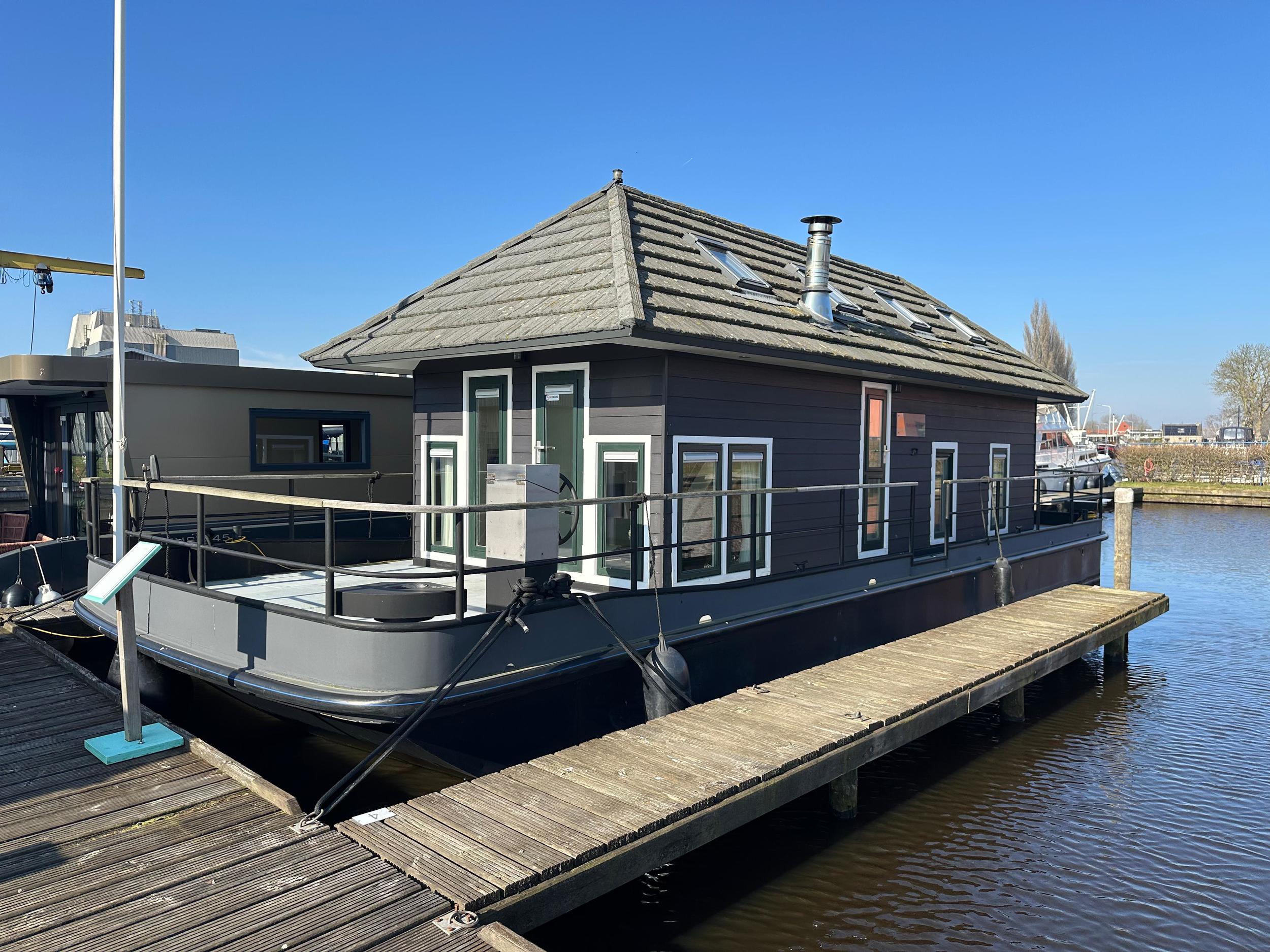 Prins Homeship 1350 Houseboat Flark Ligplaats Voorhanden — foto 1 van 31