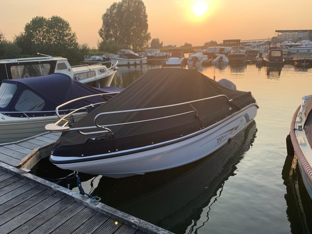 Ranieri Internationale Atlantis 19 incl. 130pk Yamaha en trailer — foto 23 van 25