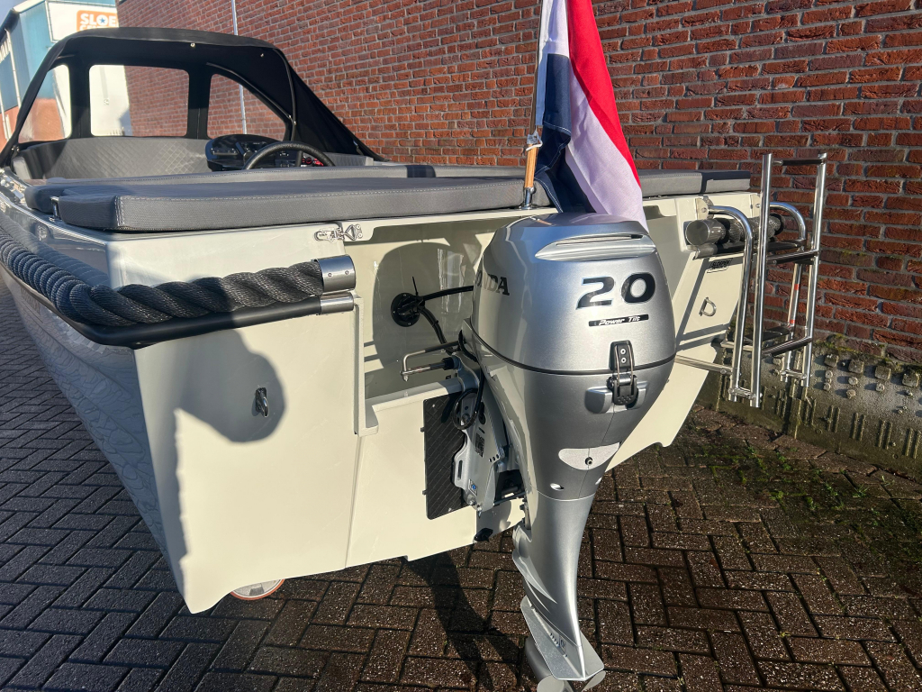 Maassloep 540 met 10PK Honda — foto 4 van 9