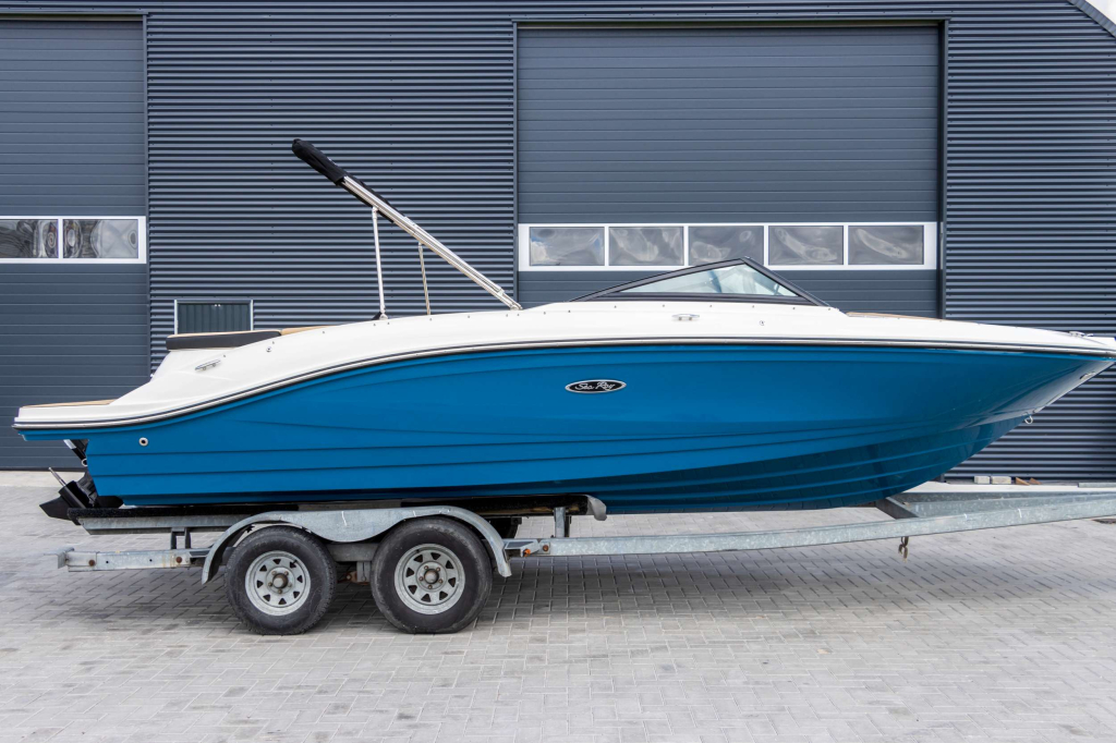 Sea Ray SPX 210 — foto 2 van 37