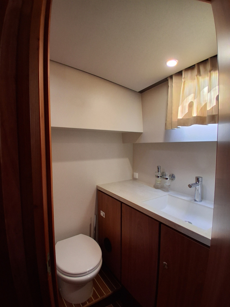 Linssen Grand Sturdy 35.0 AC – slechts ca. 250 motoruren! — foto 15 van 15