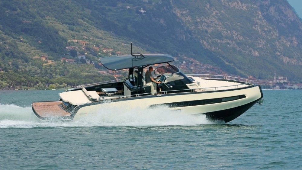 Invictus yachts Invictus 370 GT — foto 1 van 25