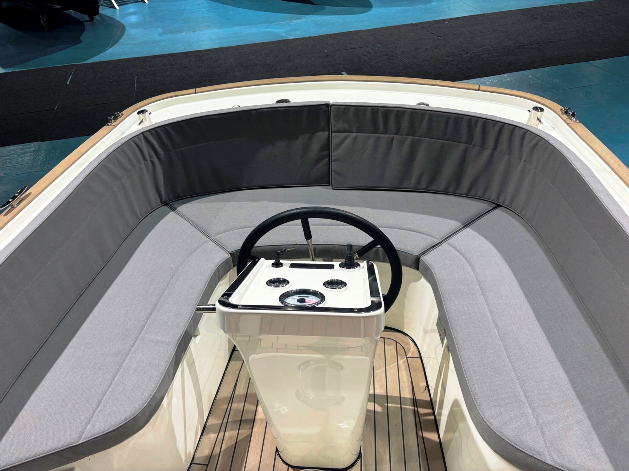 Antaris Fifty5 met vetus 27 pk - op voorraad — foto 9 van 12