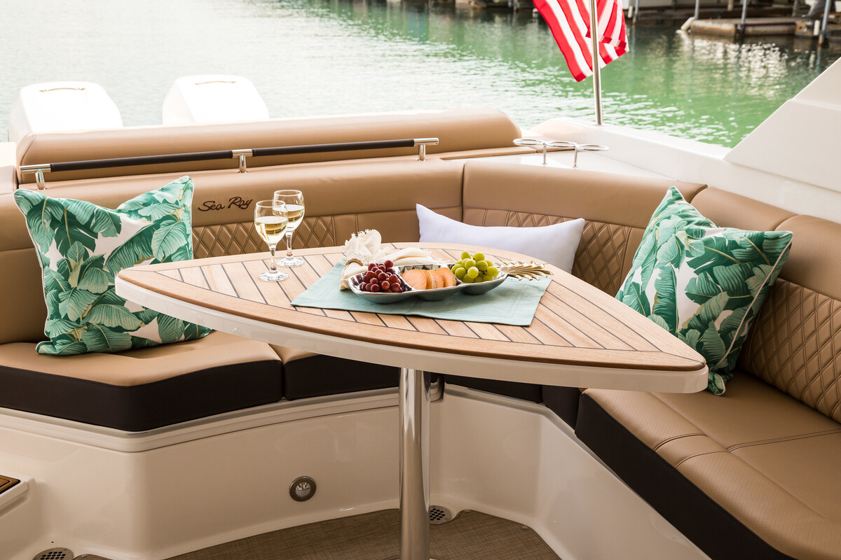 Sea Ray SLX 310 Outboard — foto 11 van 29