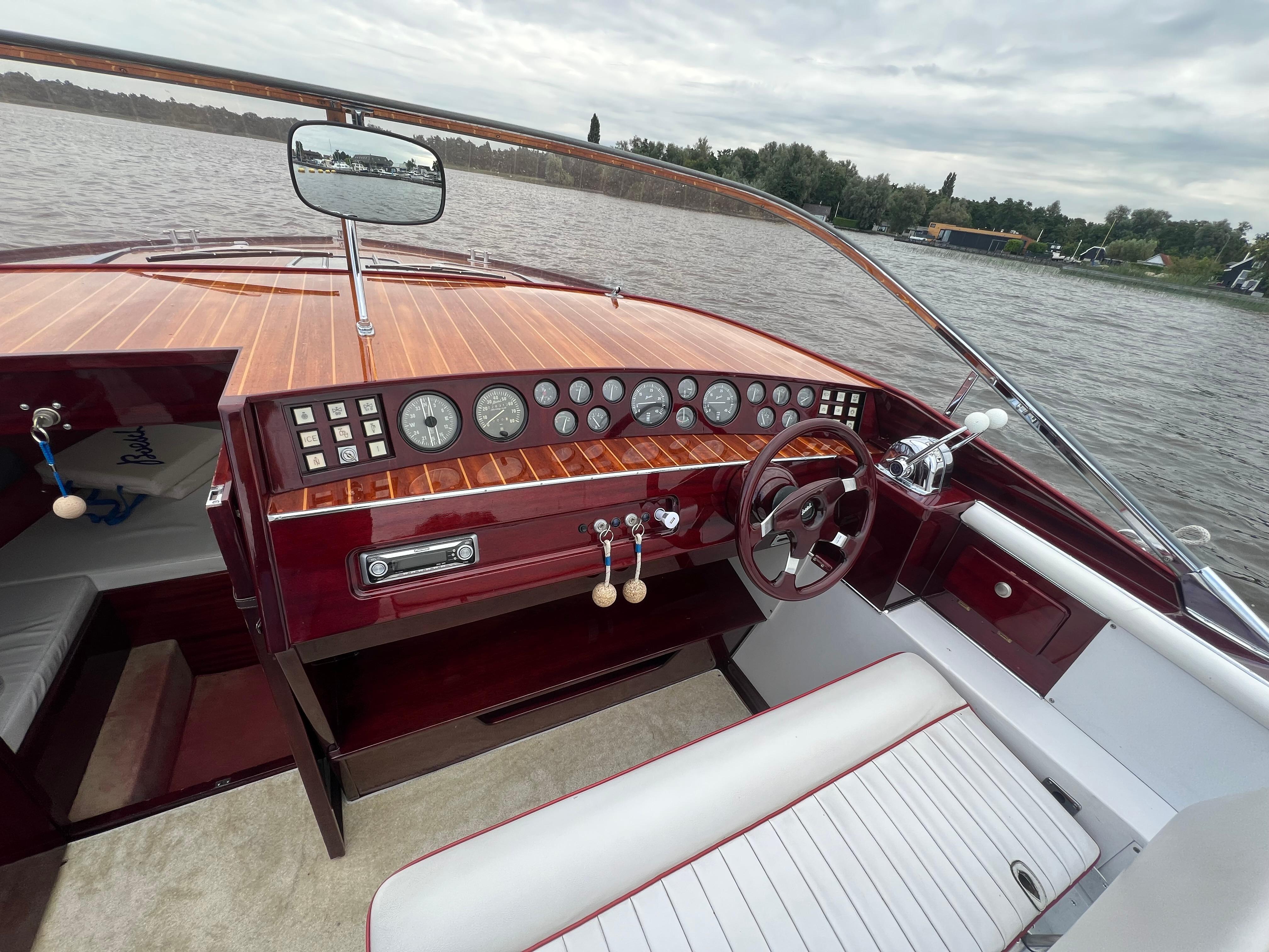 Boesch 850 Runabout Deluxe — foto 28 van 40