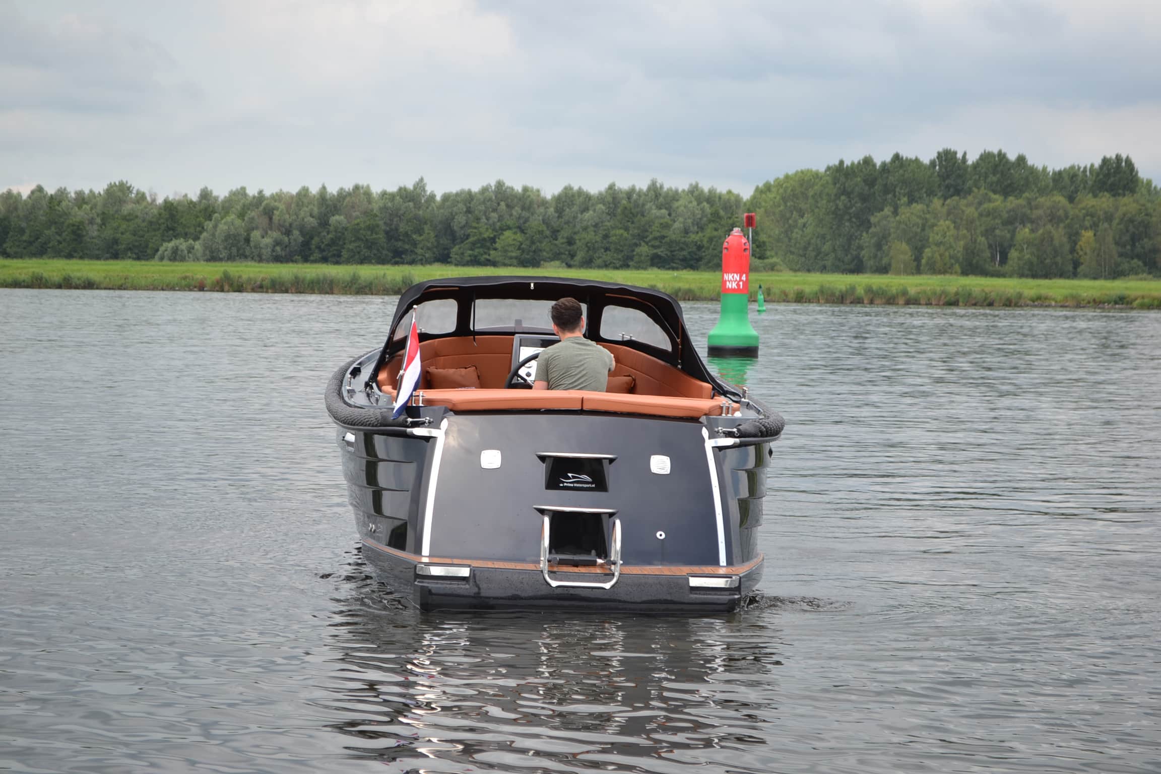 4 Family 690 Tender — foto 3 van 8