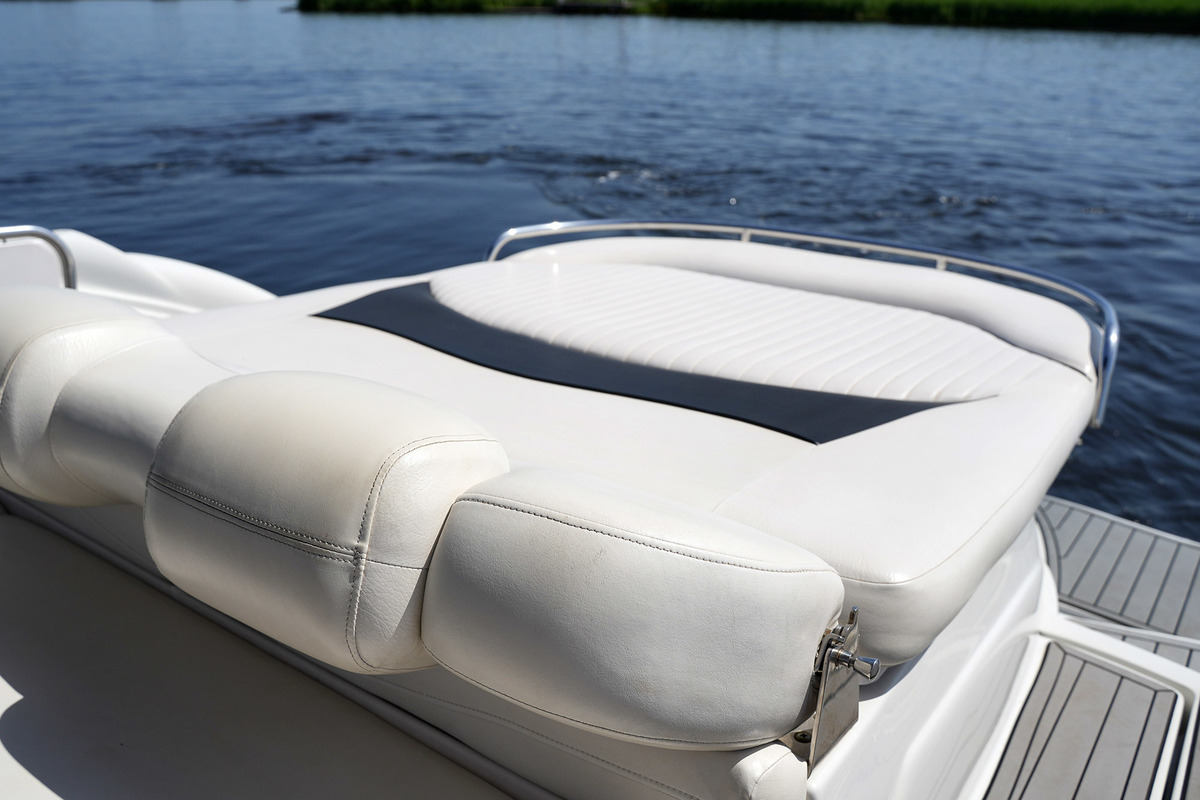 Crownline 315 SCR — foto 38 van 43
