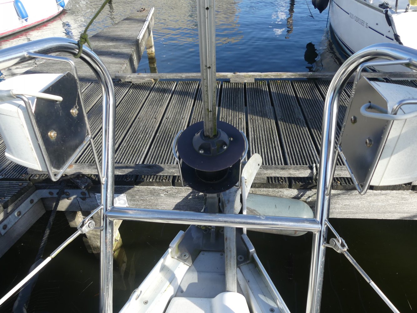 Beneteau - Sailing Yacht - GRP (Polyester) - 1998 - € 49.500 — foto 9 van 11