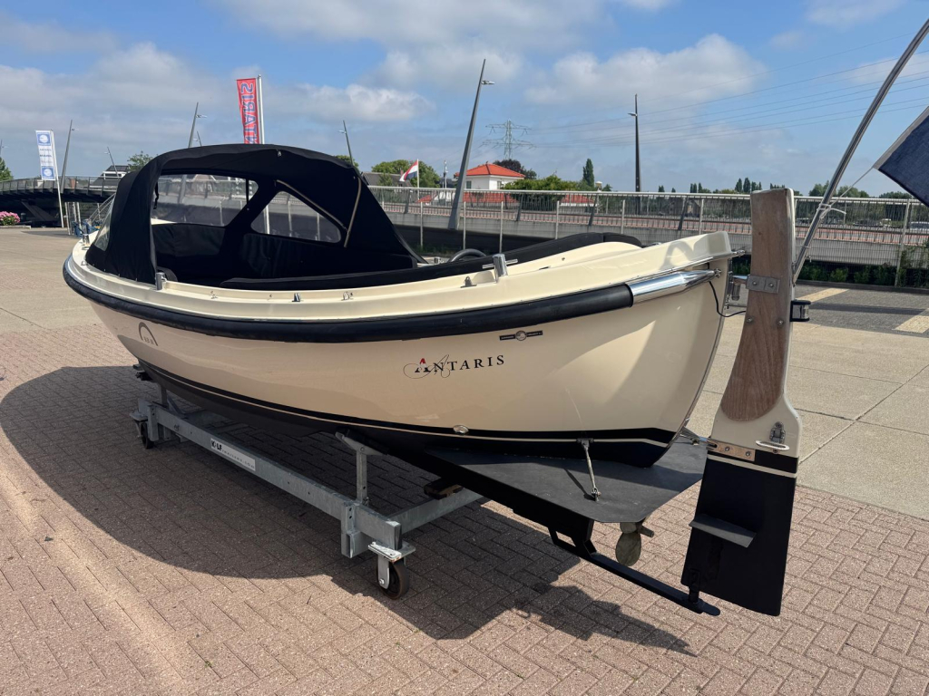 Antaris RB18 met Vetus 28 pk — foto 5 van 12