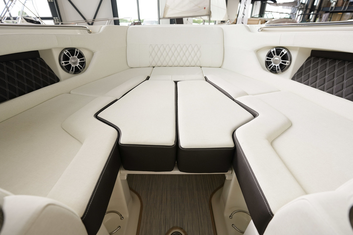 Sea Ray SLX 250 — foto 11 van 57
