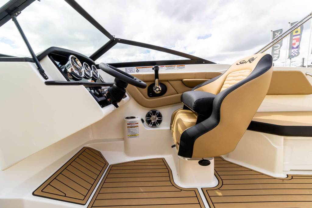 Sea Ray SPX 210 — foto 16 van 37