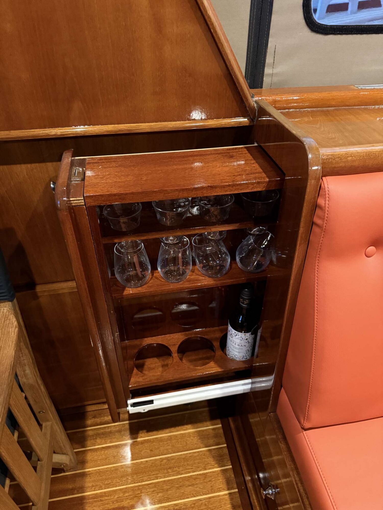 Crown yachts Crown Cruiser 12.85 OK Spiegeldeur — foto 11 van 23
