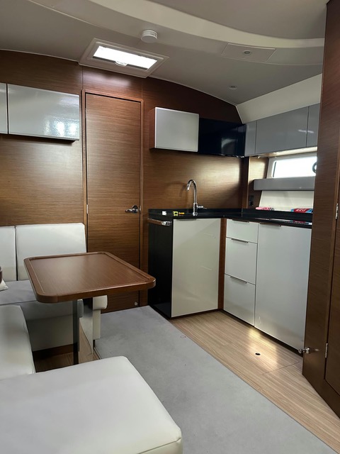 Bavaria S40 HT - BluYachting — foto 4 van 12