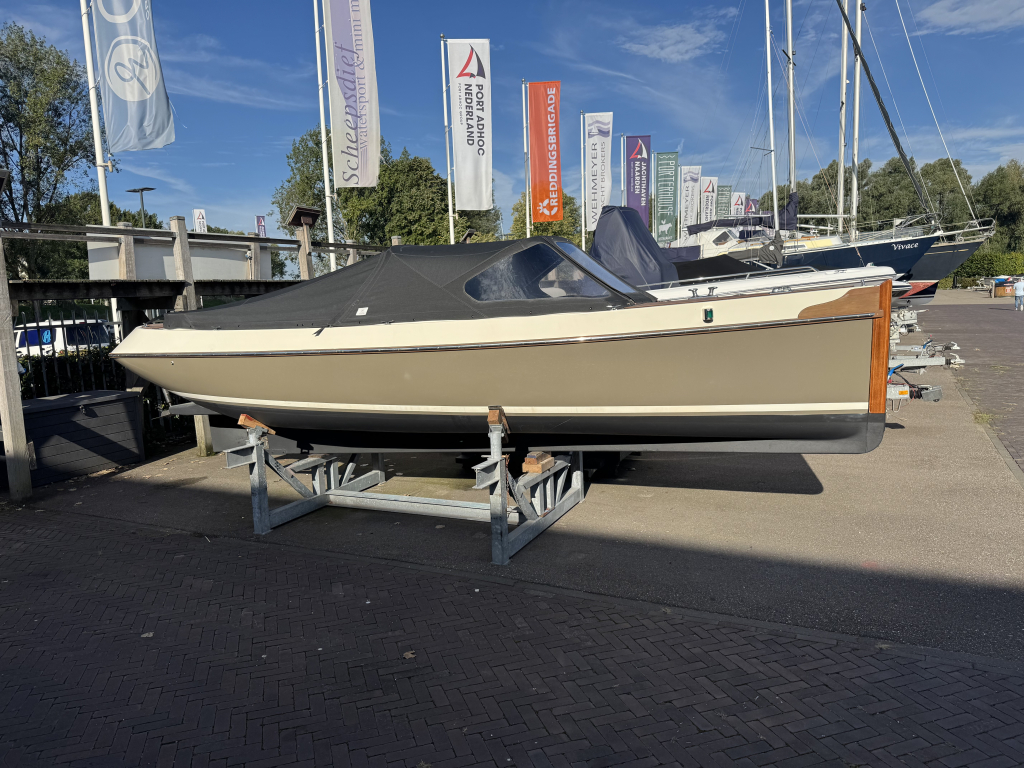 Mogano Easy Launch 6.80 — foto 4 van 22