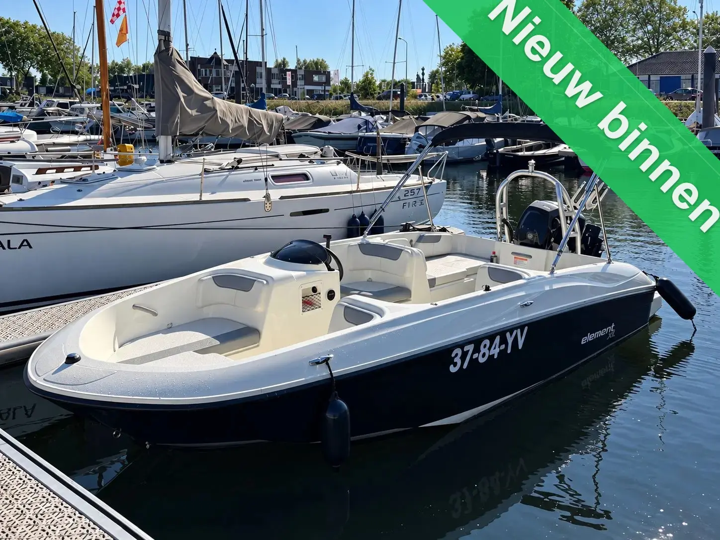 Bayliner Element XL (2015) | Mercury 80 pk, getuned naar ca. 115 pk | met trailer — foto 1 van 3