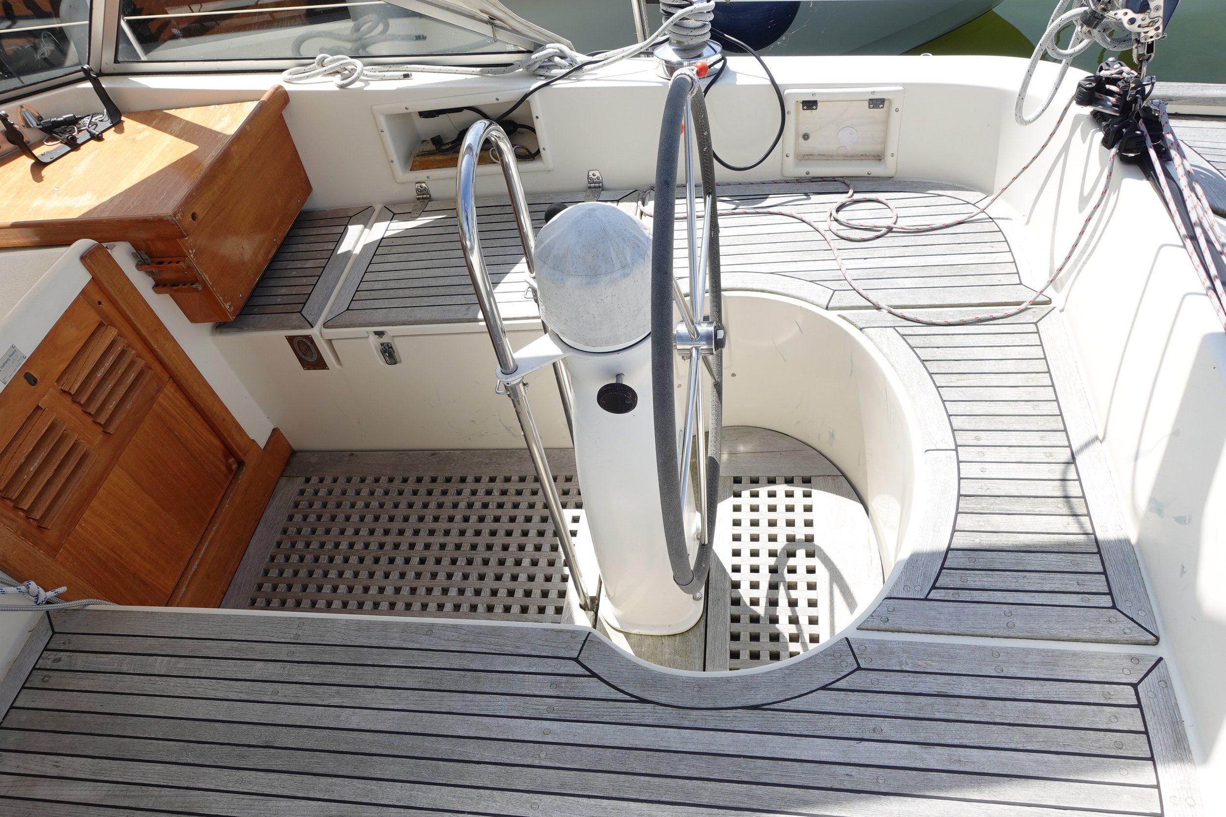 Hallberg Rassy 352 — foto 6 van 11