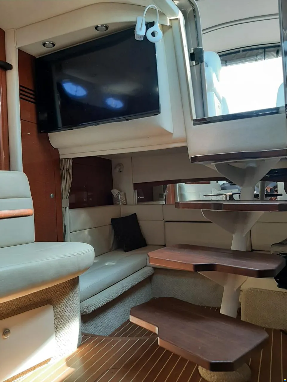 Sea Ray 355 Sundancer - BluYachting — foto 11 van 12