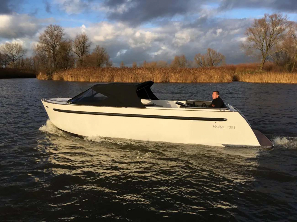 Maxima 730i | Diesel tender | Vanaf €43.950,-