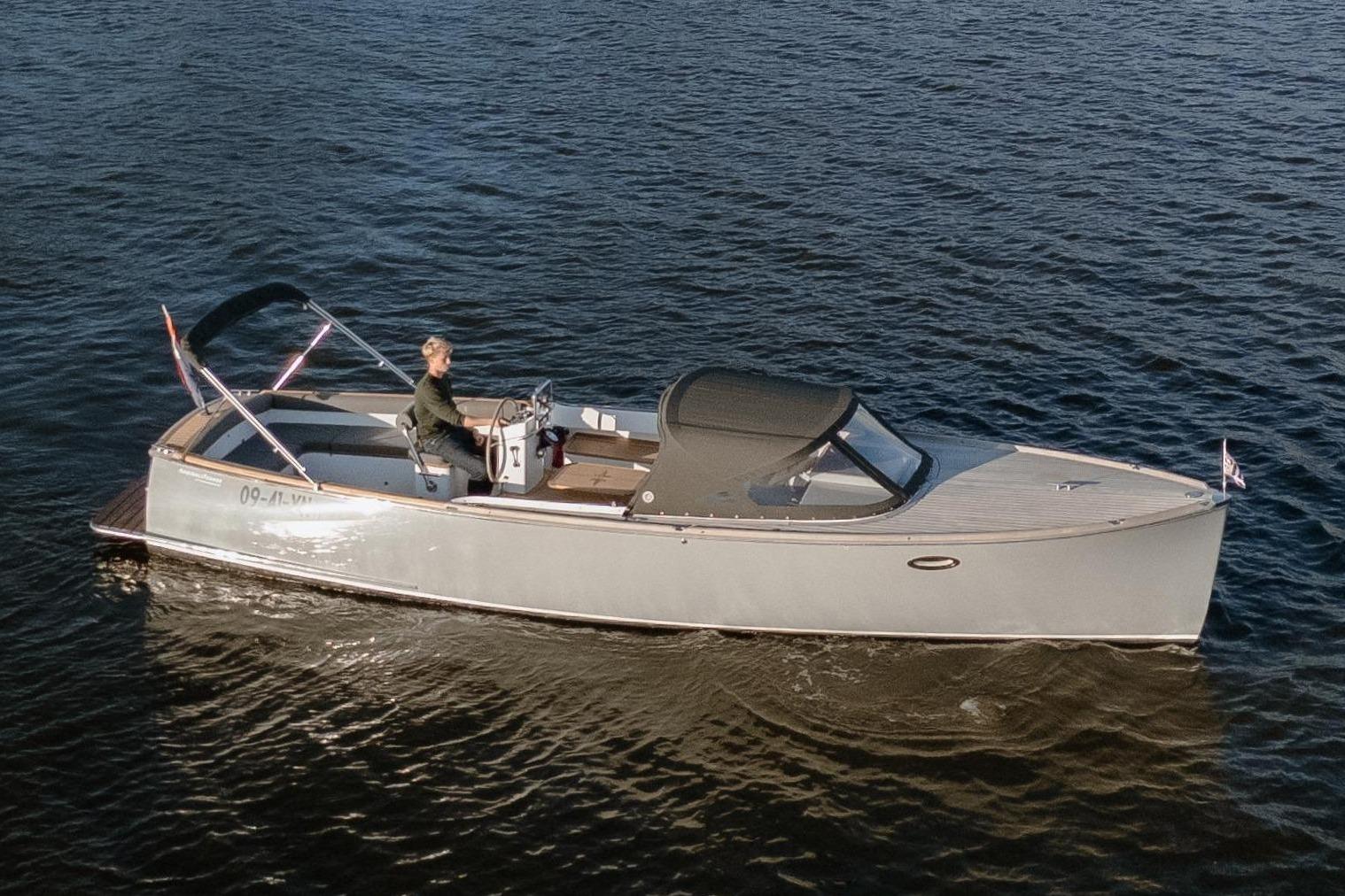 AdmiralsTender C28