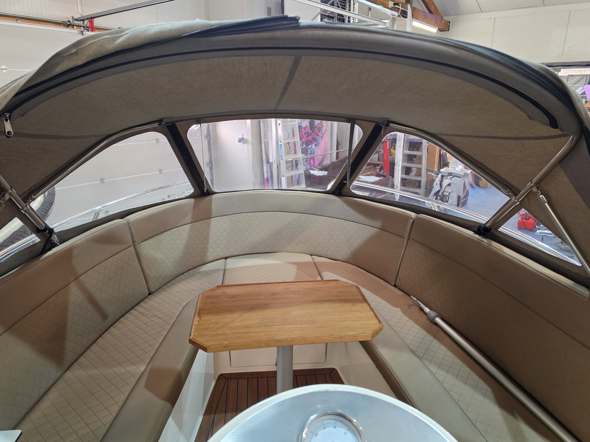 Elegante Lifestyle 616 Sloep, 50PK Suzuki, Cremewit Ral 9001 — foto 7 van 12