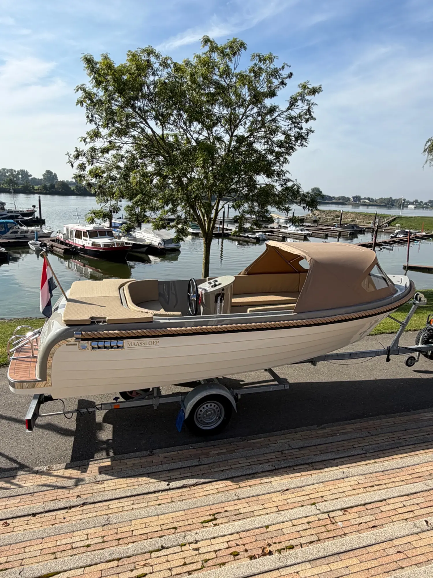 Maassloep 570 demo! 10 vaar uren van €21.950,- voor € 19.950,- — foto 4 van 13
