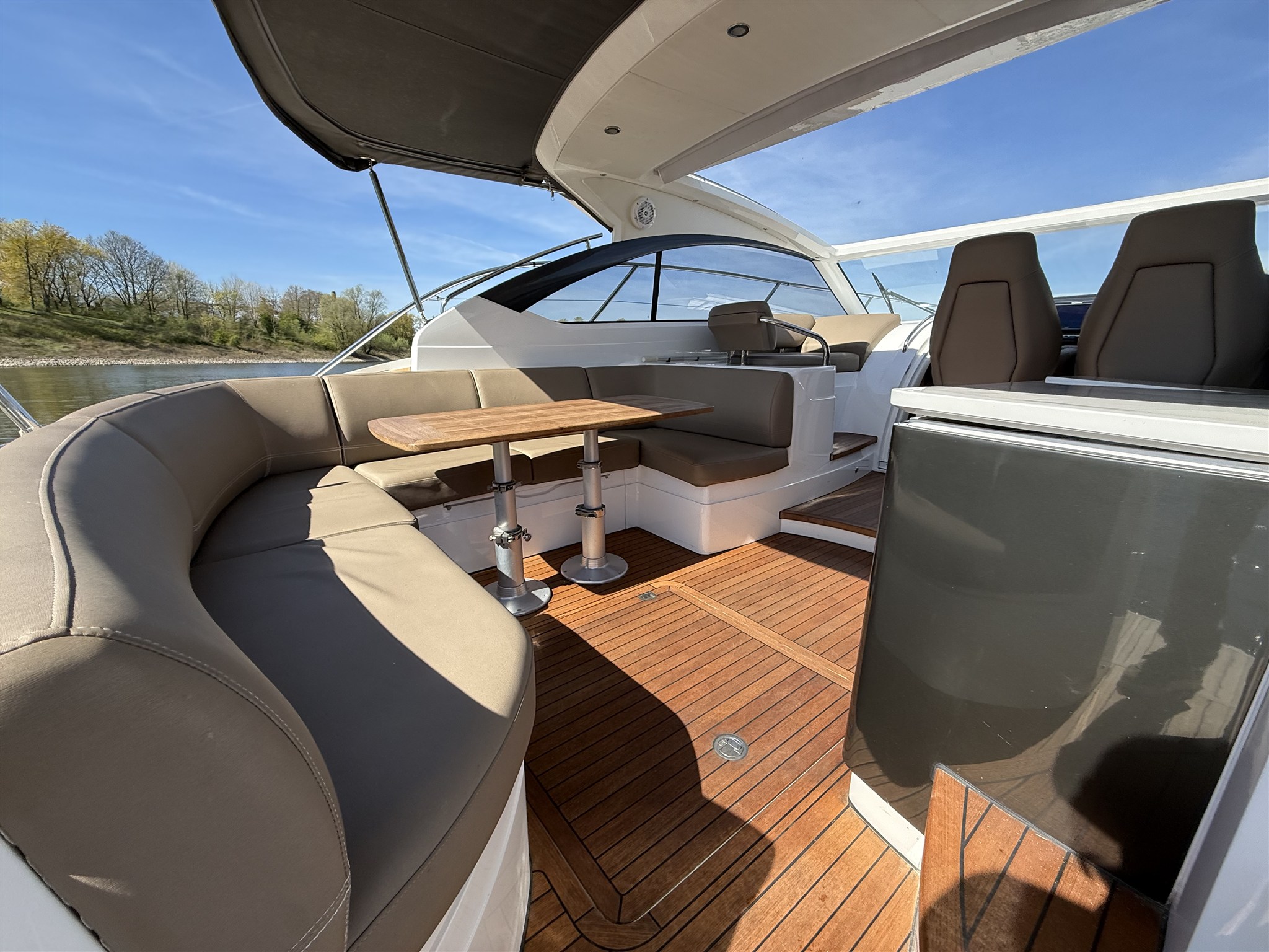 Princess V39 (2012) — foto 7 van 11