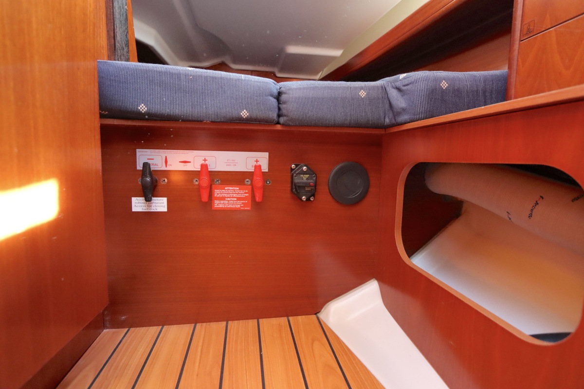 BENETEAU OCEANIS CLIPPER 373 — foto 15 van 48