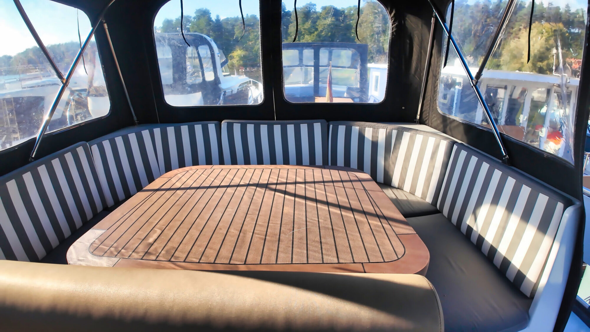 Aventura 43 AK Cabrio — foto 6 van 44