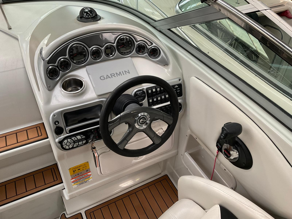 Crownline 275 CCR — foto 12 van 33