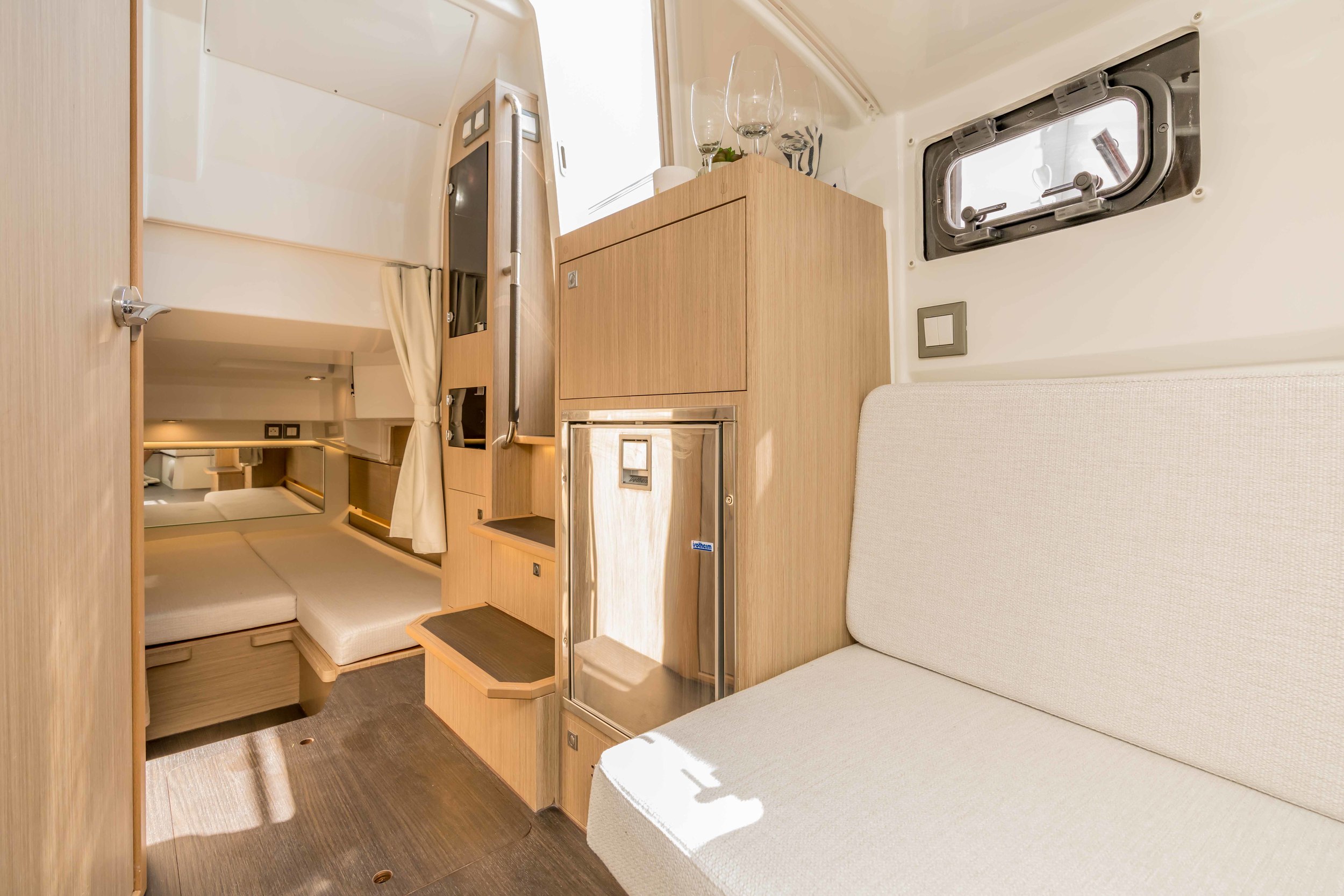 Jeanneau Cap Camarat 10.5 CC — foto 43 van 67