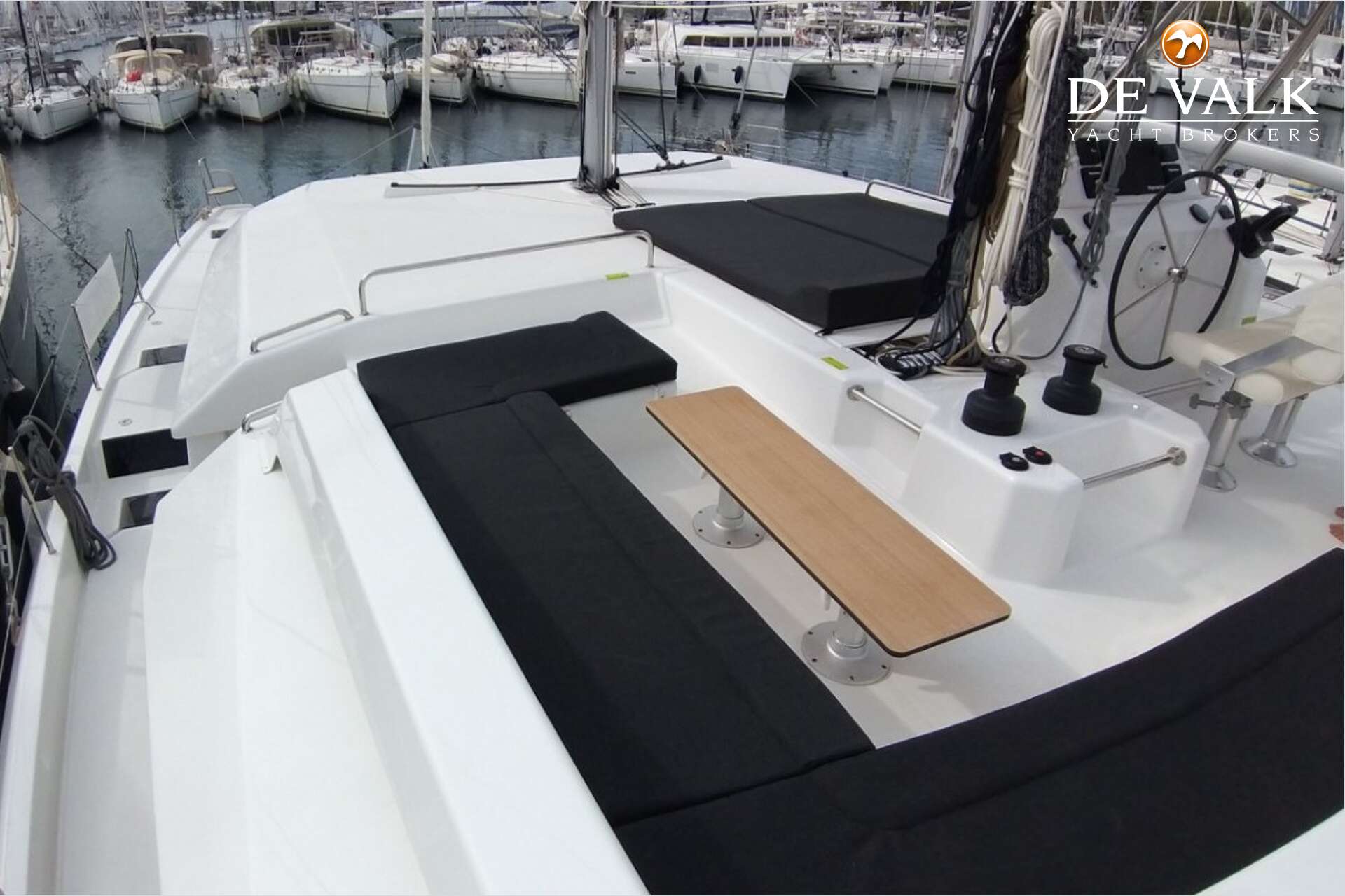 Dufour Catamaran 48 — foto 42 van 44