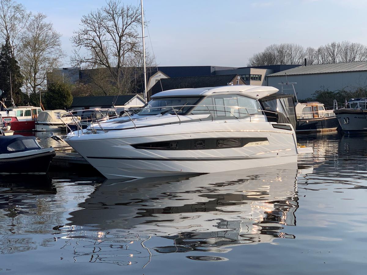 JEANNEAU NC37 met slechts 87 uur! — foto 2 van 42