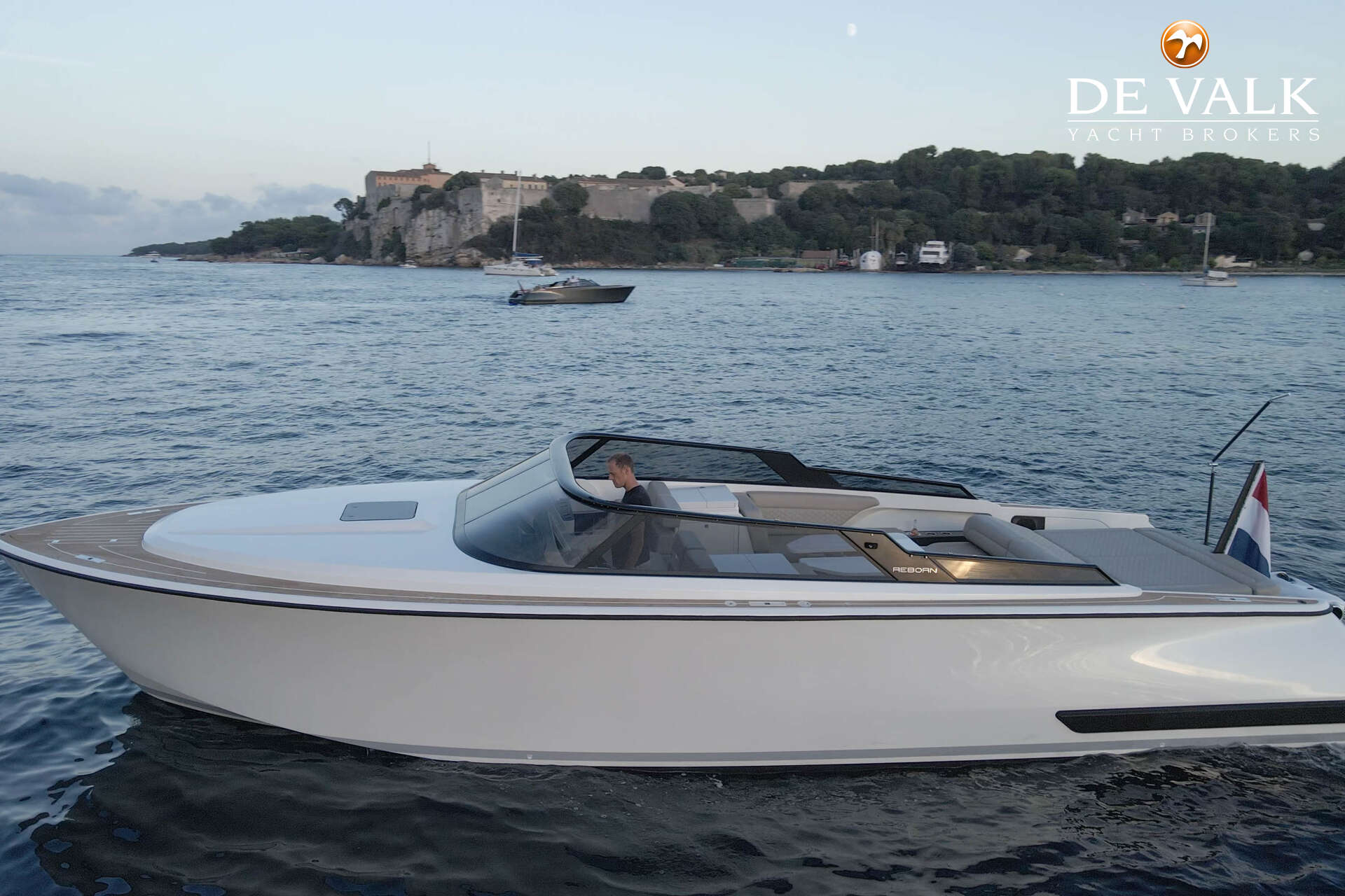 Reborn 40 R Cabin — foto 4 van 35