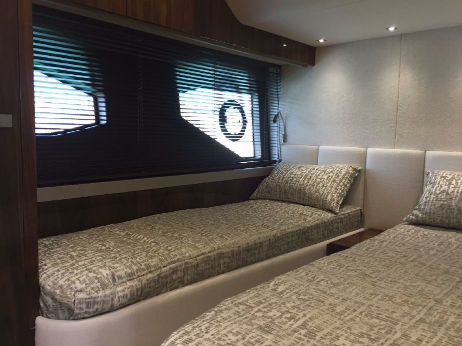 Sunseeker Manhattan 52 — foto 2 van 3