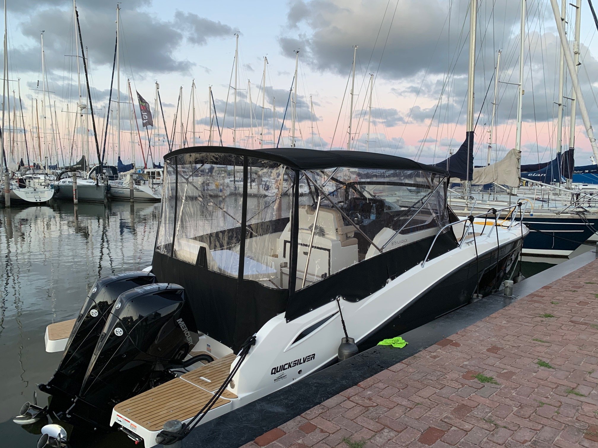 Quicksilver 875 Sundeck — foto 11 van 11