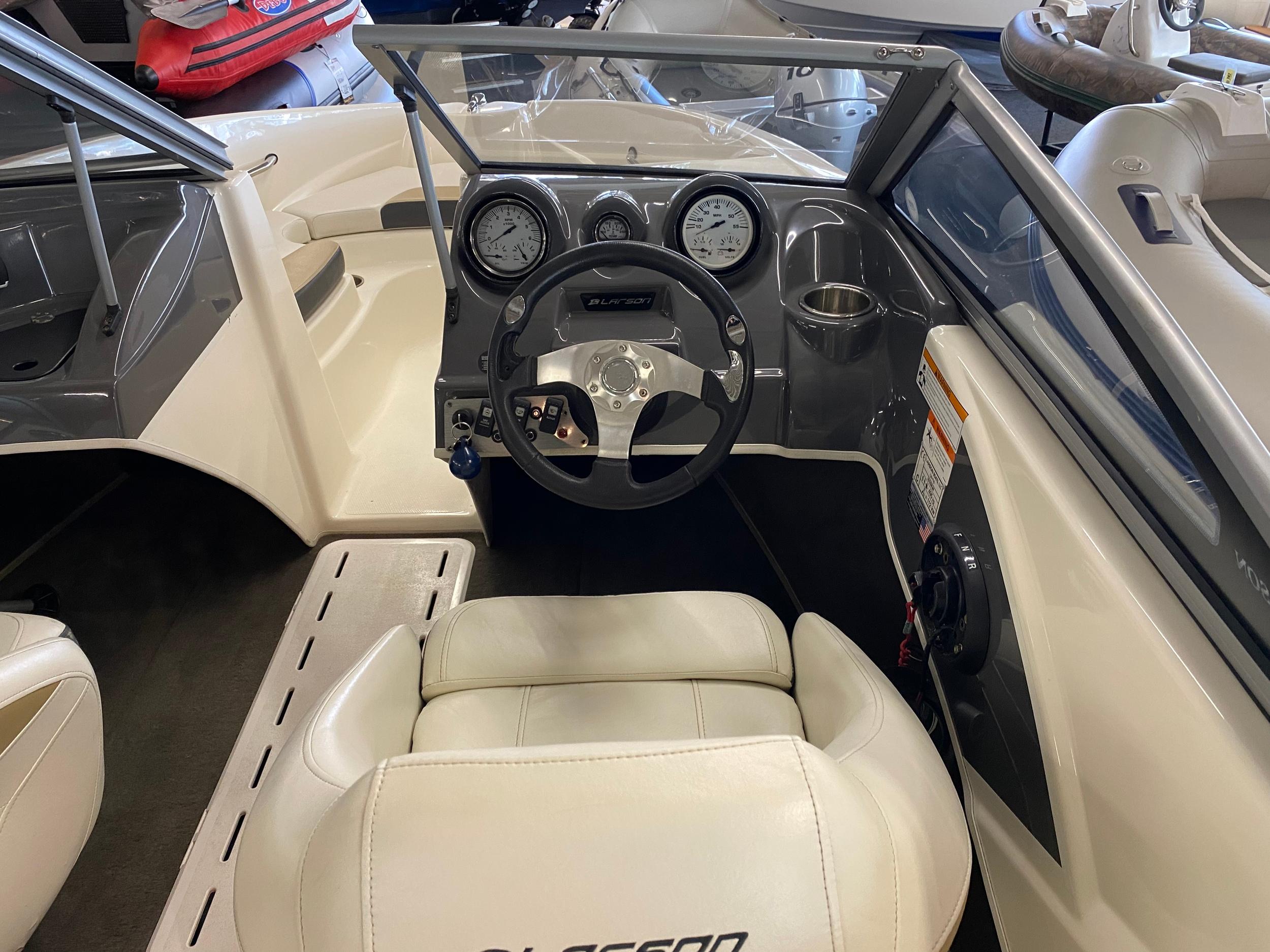 Larson LX 710 — foto 6 van 9