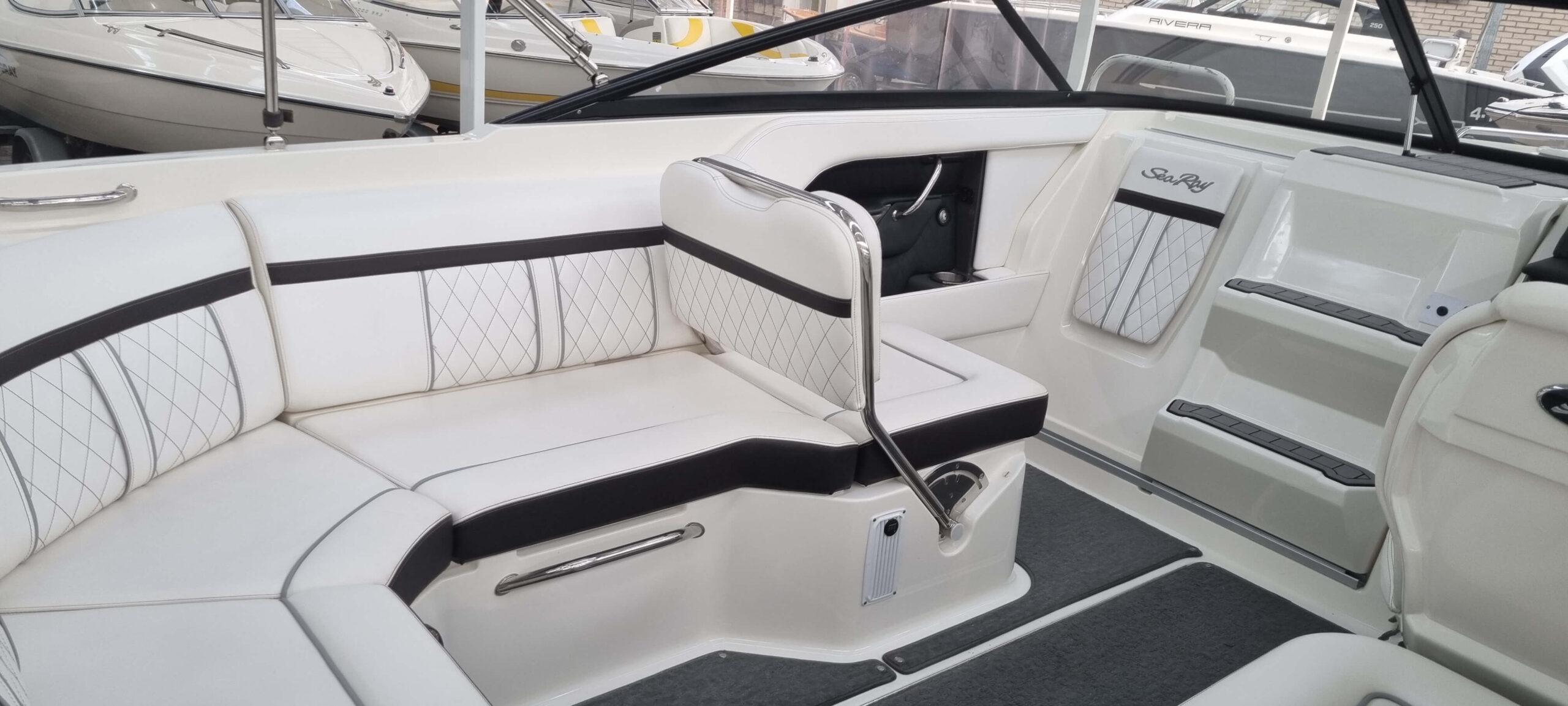 Sea Ray 250 Sunsport — foto 6 van 11