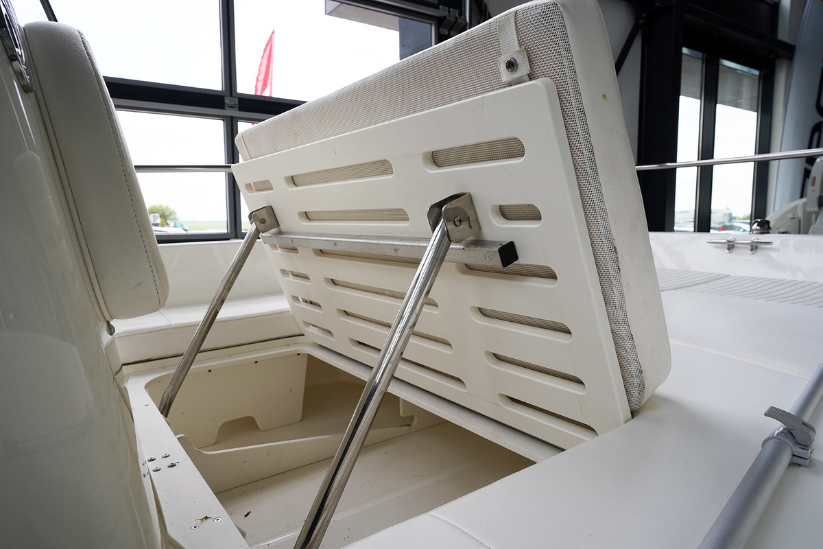 Boston Whaler 170 Dauntless — foto 11 van 36