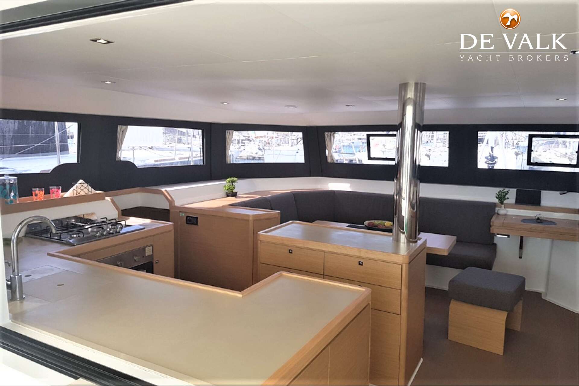 Dufour Catamaran 48 — foto 43 van 44