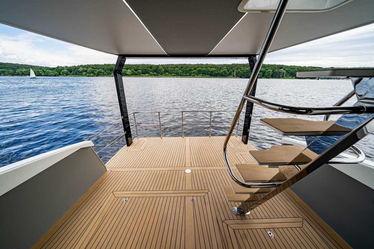 Cobra Yachts Maestro 42 Fly — foto 3 van 12