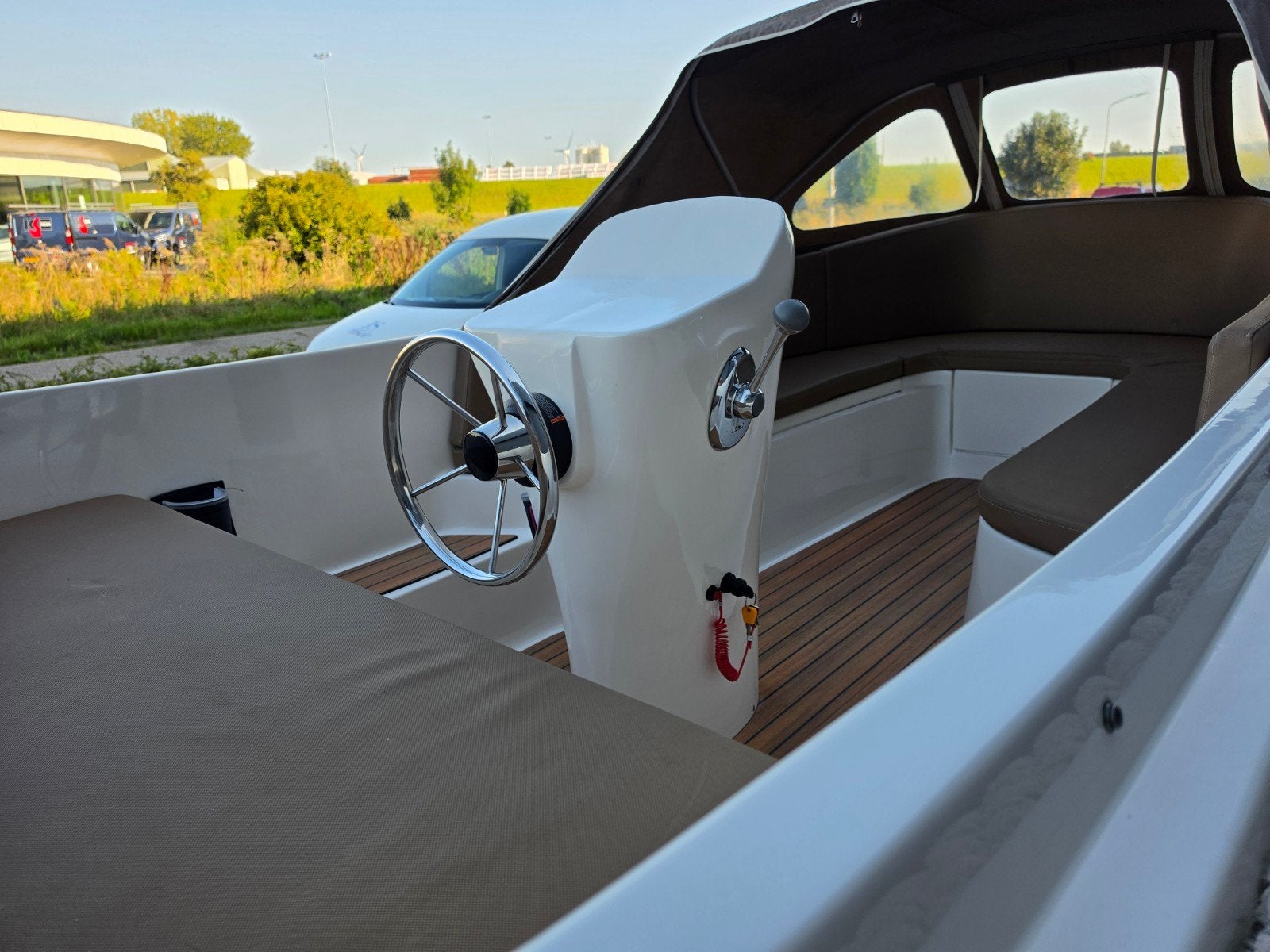 Prachtige Unique 480 Deluxe + Suzuki 15PK — foto 10 van 16
