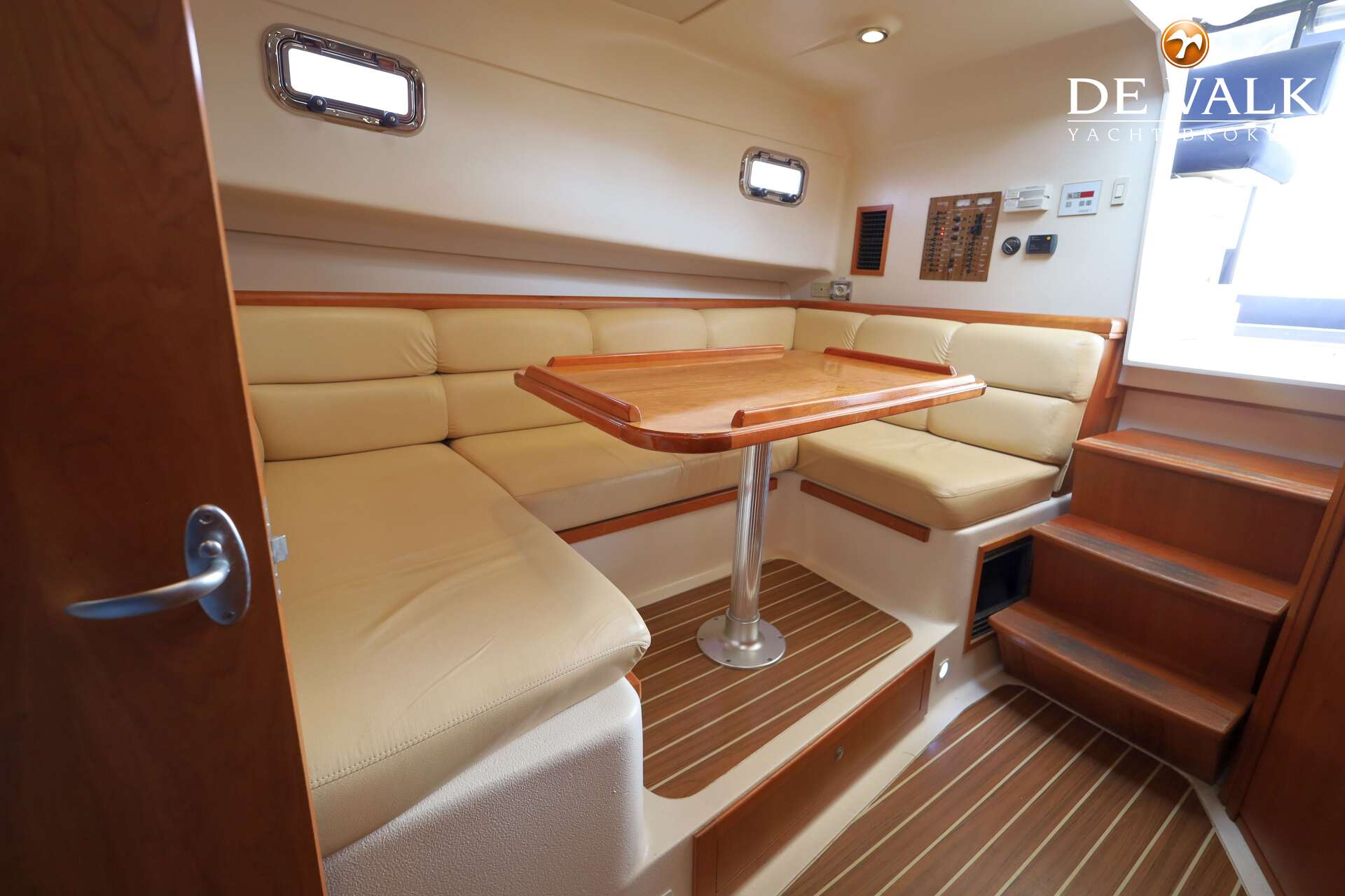 Mainship 34 Rumrunner II — foto 29 van 41