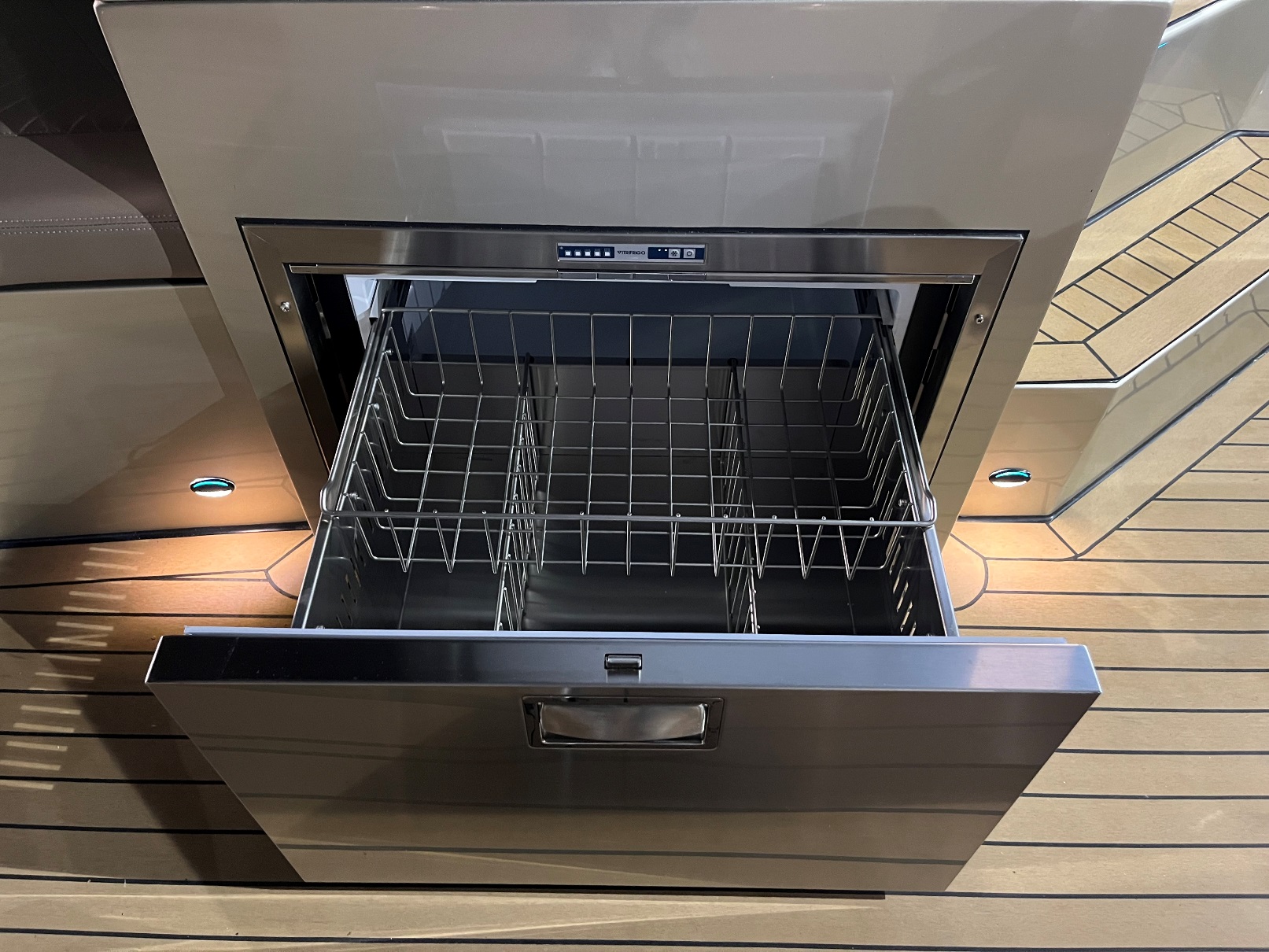 Maxima Boats 35 met 2x Honda 250 pk op voorraad! — foto 29 van 30