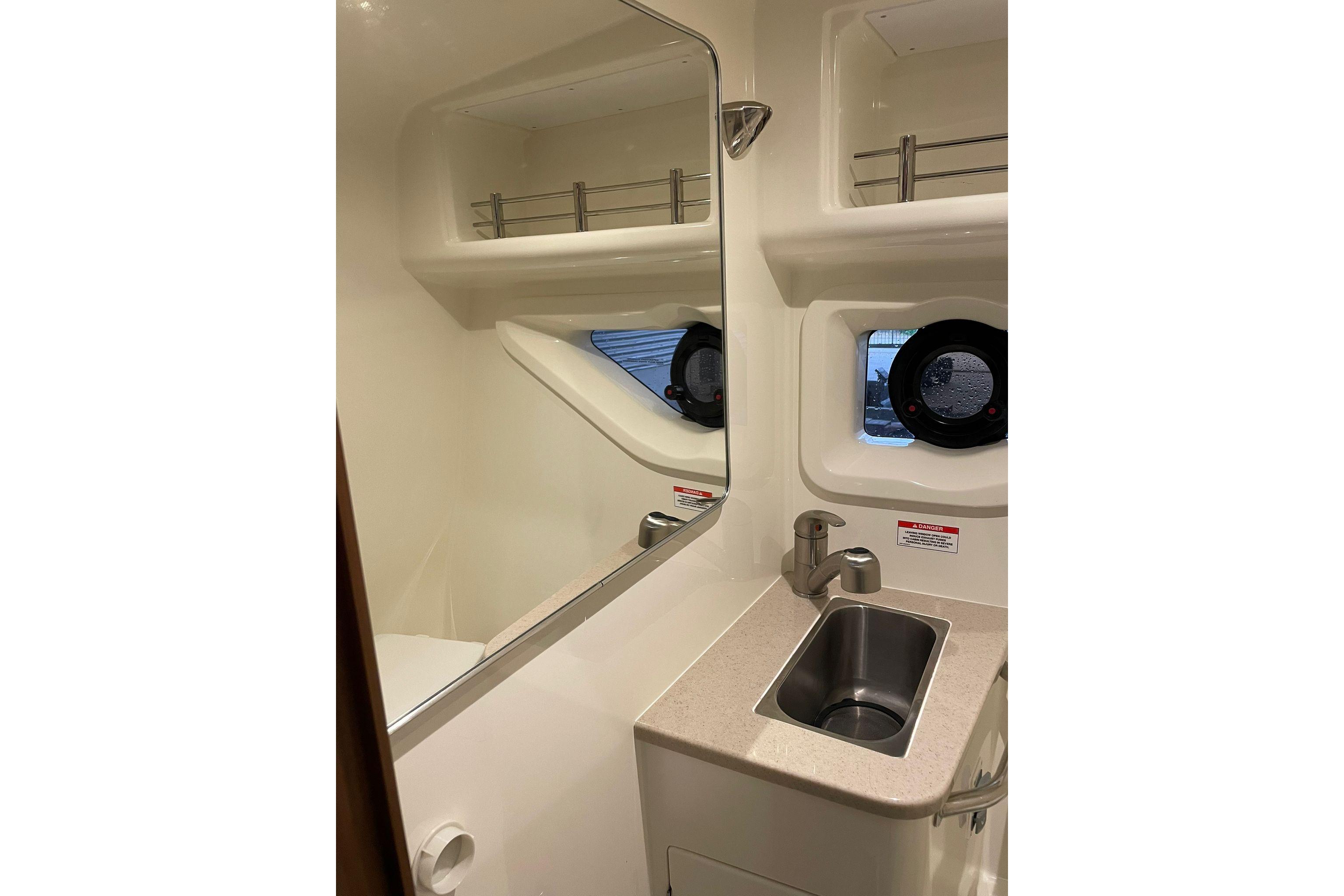 Sea Ray 265 Sundancer — foto 19 van 20