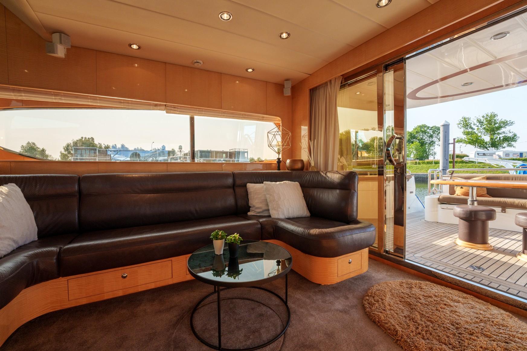 Elegance 54 — foto 16 van 62